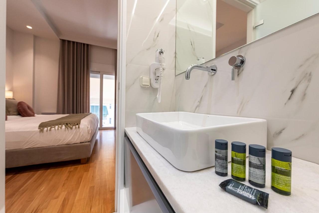 Phaedrus Living City Center Luxury Flat Neos Kosmos Atene Esterno foto